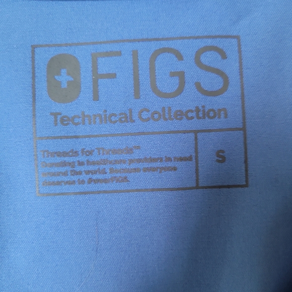 Figs scrub top - Picture 3 of 3